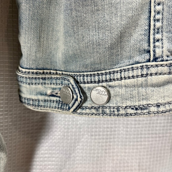 DKNY Jeans Women’s Denim Jacket Sz L - Picture 11 of 11